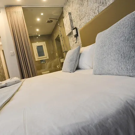 Aqueduct Boutique B&B Hotel