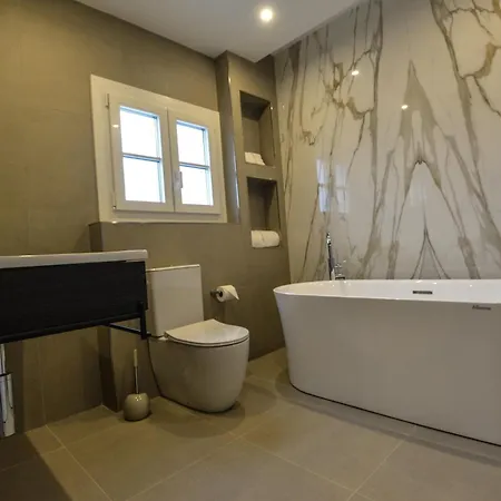 Aqueduct Boutique B&B 3*