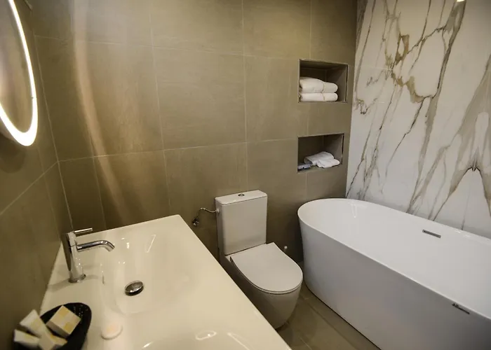 Aqueduct Boutique 3* Victoria