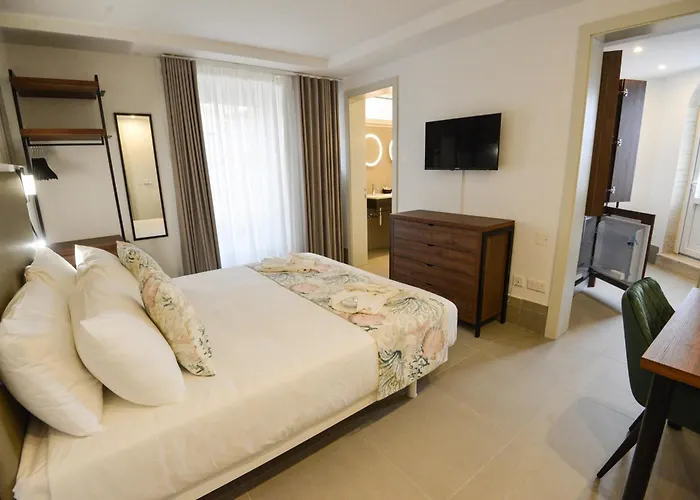 Aqueduct Boutique Hotel 3*